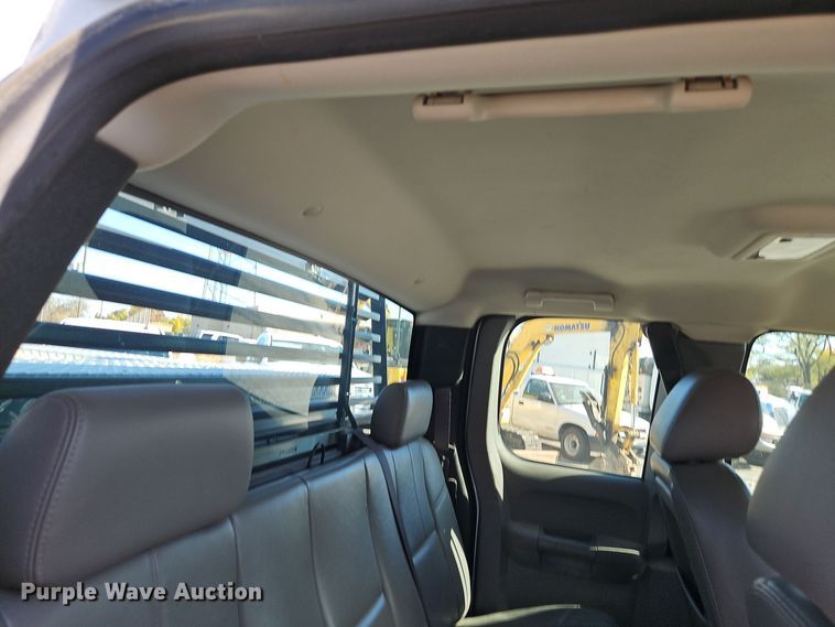 image for item EI8464 2013 Chevrolet  Silverado 1500 Ext. Cab pickup truck