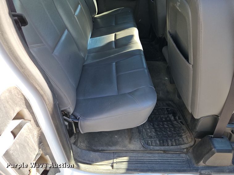 image for item EI8464 2013 Chevrolet  Silverado 1500 Ext. Cab pickup truck