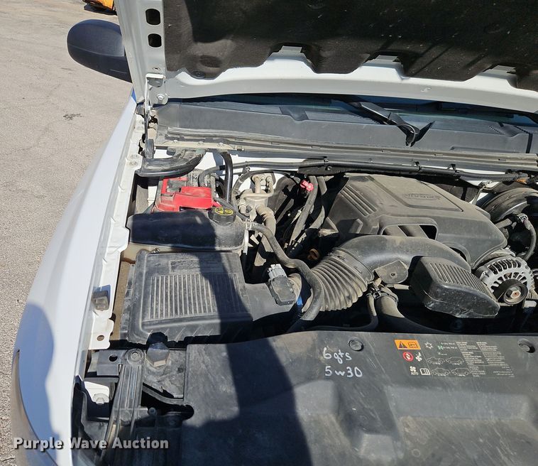 image for item EI8464 2013 Chevrolet  Silverado 1500 Ext. Cab pickup truck