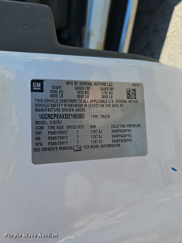 image for item EI8464 2013 Chevrolet  Silverado 1500 Ext. Cab pickup truck