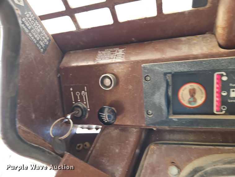 image for item EI8466 1994 Case 1838 skid steer loader