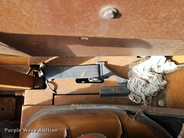 image for item EI8466 1994 Case 1838 skid steer loader