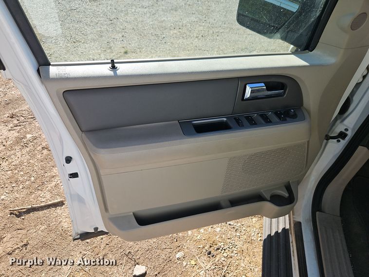 image for item EI8469 2012 Ford Expedition XL SUV