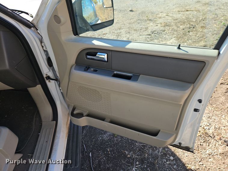 image for item EI8469 2012 Ford Expedition XL SUV