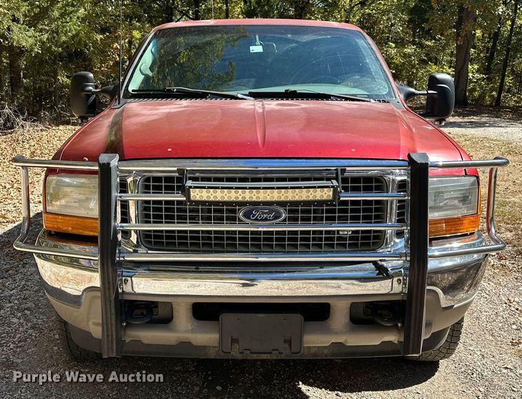 image for item EJ4993 2000 Ford  Excursion  SUV