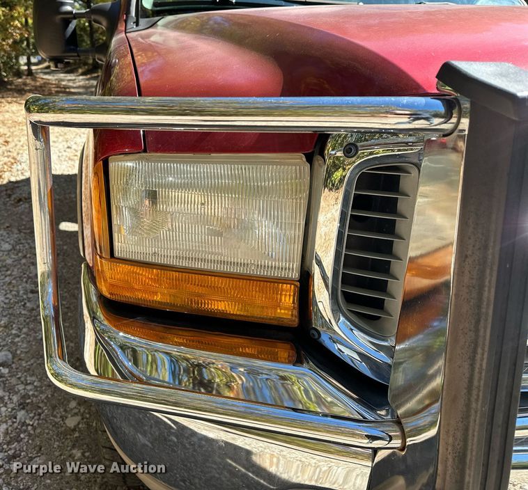 image for item EJ4993 2000 Ford  Excursion  SUV