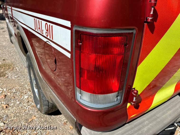 image for item EJ4993 2000 Ford  Excursion  SUV