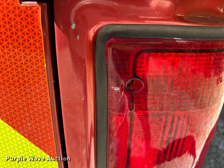 image for item EJ4993 2000 Ford  Excursion  SUV