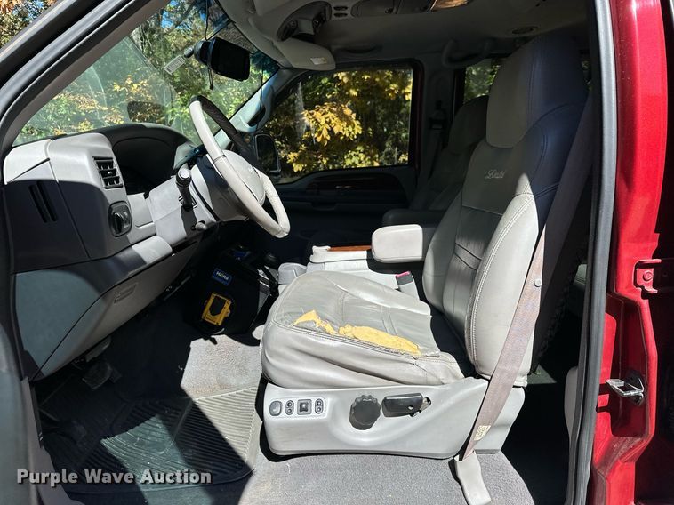 image for item EJ4993 2000 Ford  Excursion  SUV