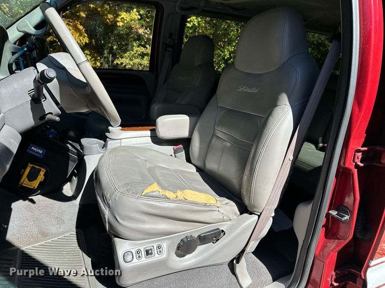 image for item EJ4993 2000 Ford  Excursion  SUV