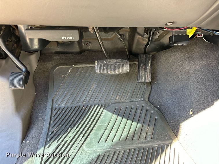 image for item EJ4993 2000 Ford  Excursion  SUV