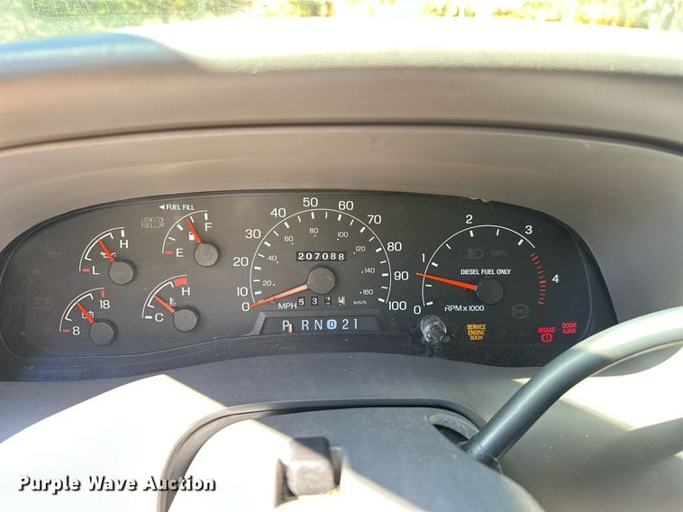 image for item EJ4993 2000 Ford  Excursion  SUV