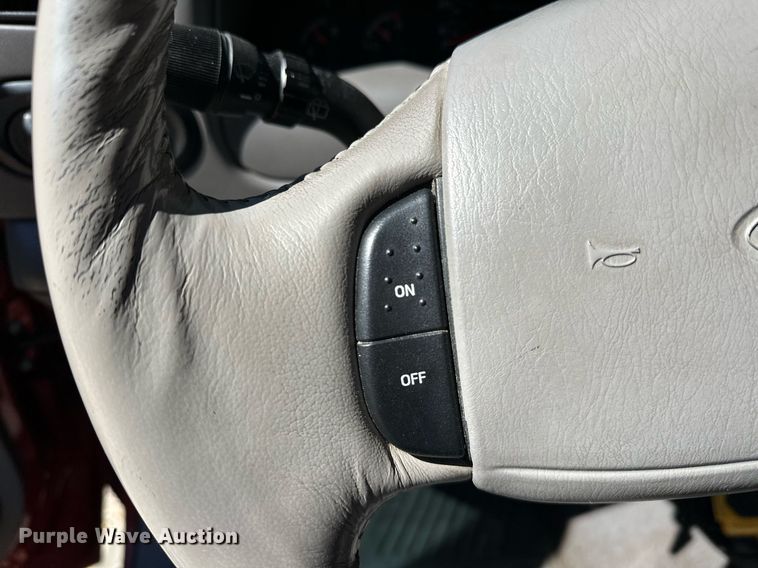 image for item EJ4993 2000 Ford  Excursion  SUV