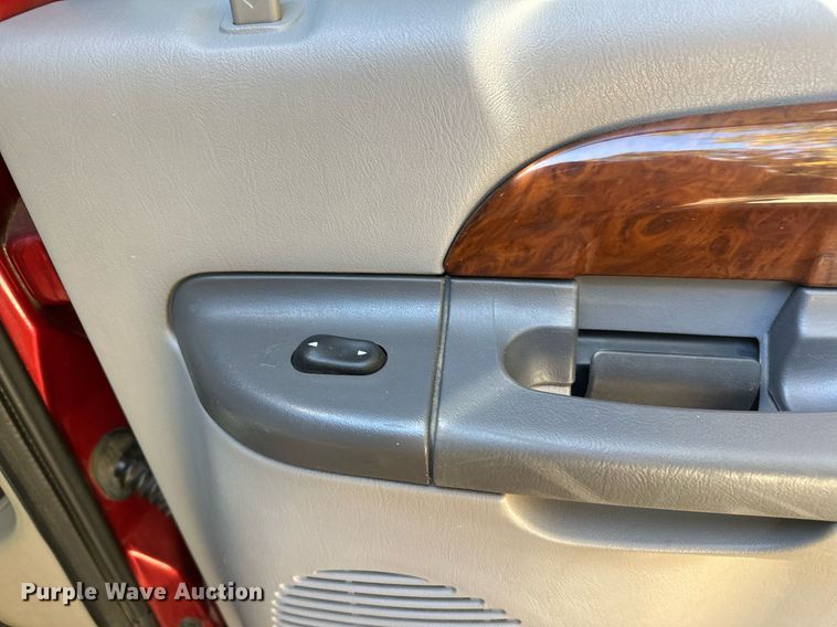 image for item EJ4993 2000 Ford  Excursion  SUV