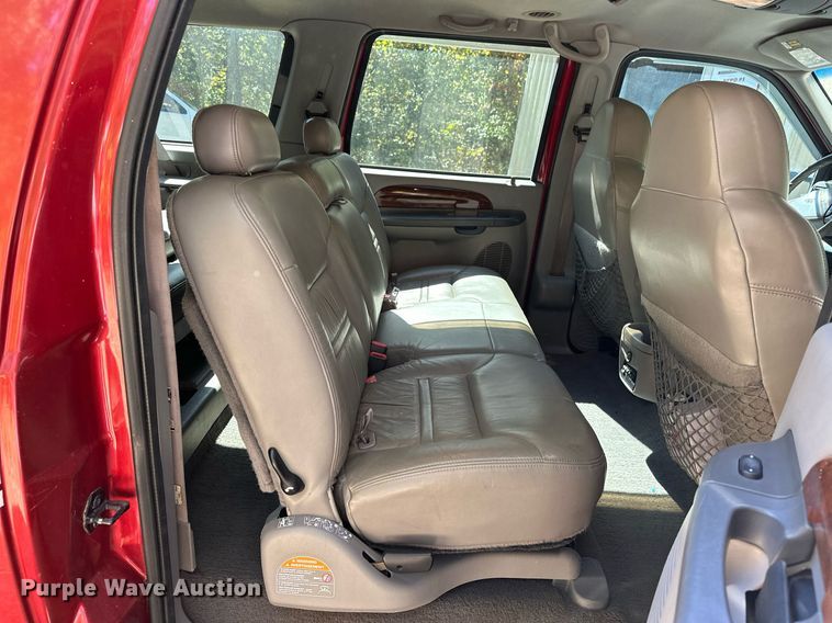 image for item EJ4993 2000 Ford  Excursion  SUV