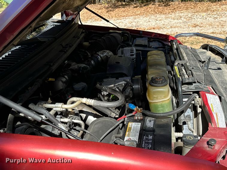 image for item EJ4993 2000 Ford  Excursion  SUV