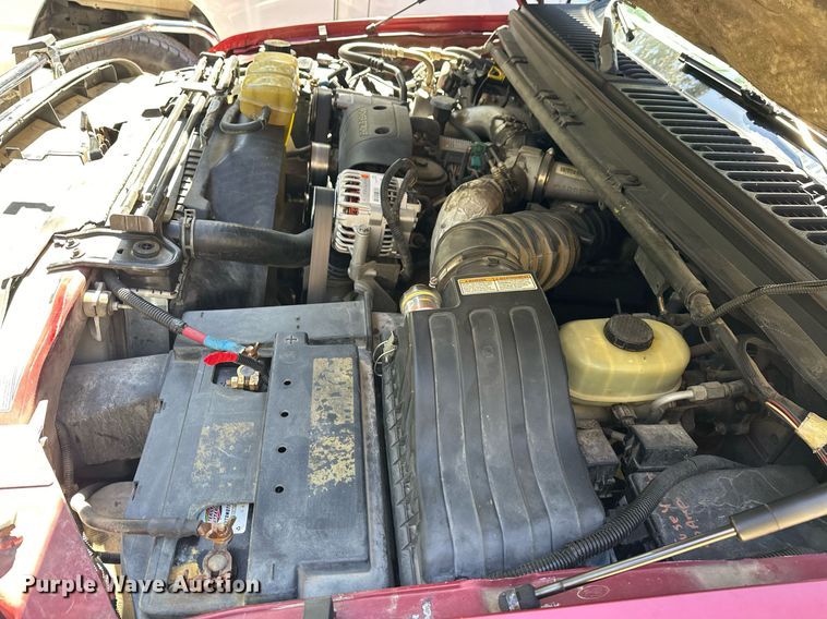 image for item EJ4993 2000 Ford  Excursion  SUV