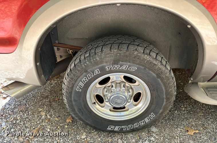 image for item EJ4993 2000 Ford  Excursion  SUV