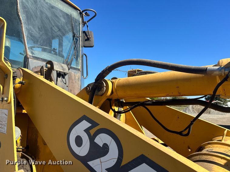 image for item EJ4994 2003 John Deere 624H  wheel loader