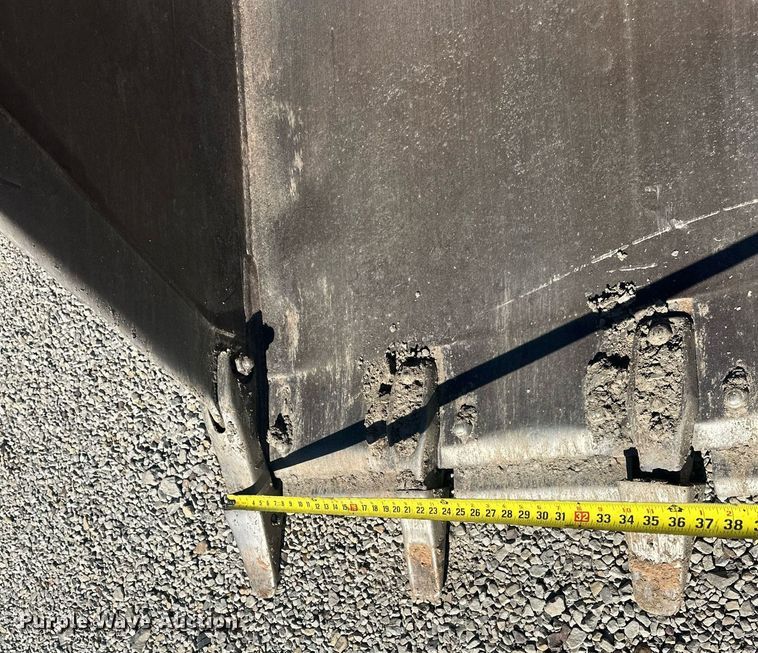 image for item EJ4994 2003 John Deere 624H  wheel loader