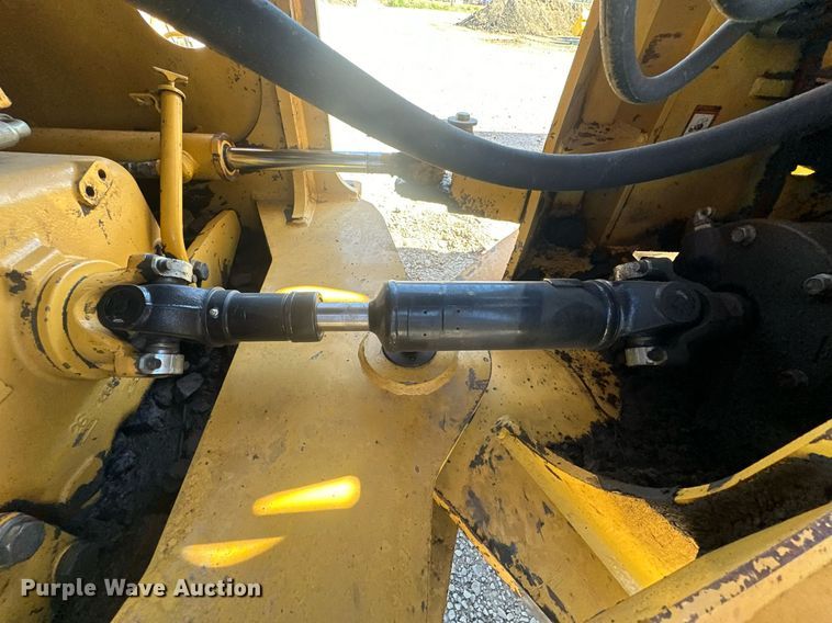 image for item EJ4994 2003 John Deere 624H  wheel loader