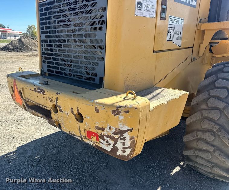 image for item EJ4994 2003 John Deere 624H  wheel loader