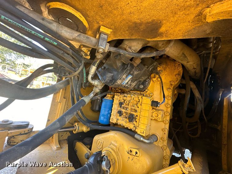 image for item EJ4994 2003 John Deere 624H  wheel loader