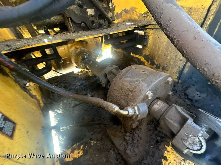 image for item EJ4994 2003 John Deere 624H  wheel loader