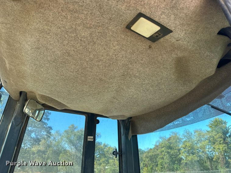 image for item EJ4994 2003 John Deere 624H  wheel loader