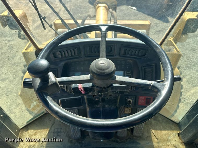 image for item EJ4994 2003 John Deere 624H  wheel loader