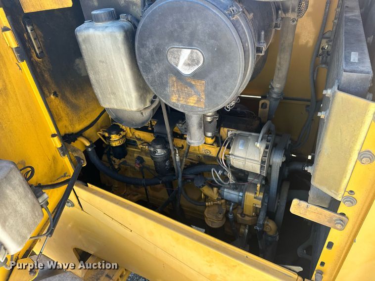 image for item EJ4994 2003 John Deere 624H  wheel loader