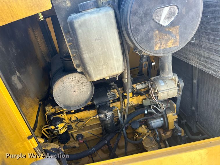 image for item EJ4994 2003 John Deere 624H  wheel loader