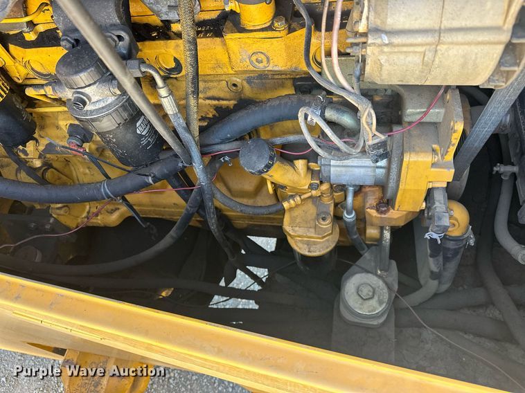 image for item EJ4994 2003 John Deere 624H  wheel loader