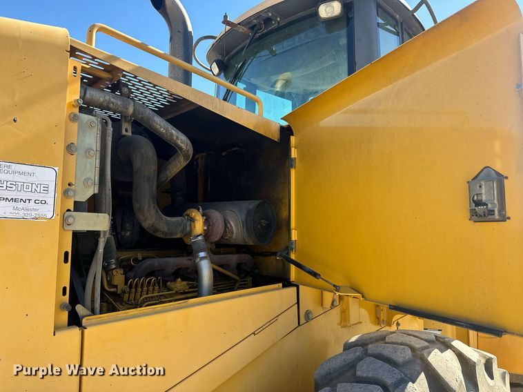 image for item EJ4994 2003 John Deere 624H  wheel loader