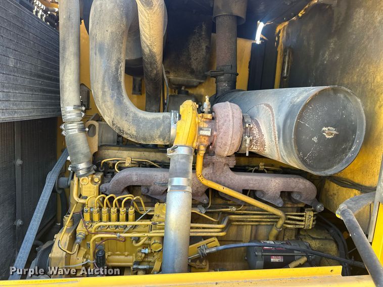 image for item EJ4994 2003 John Deere 624H  wheel loader