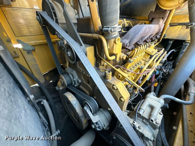 image for item EJ4994 2003 John Deere 624H  wheel loader