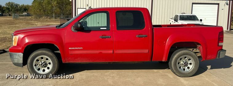 image for item EJ5030 2011 GMC  Sierra 1500 Crew Cab pickup truck