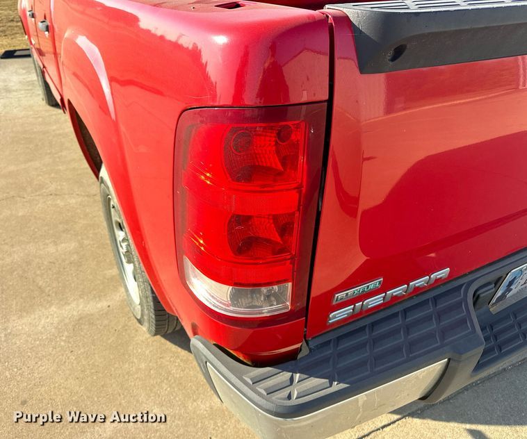 image for item EJ5030 2011 GMC  Sierra 1500 Crew Cab pickup truck
