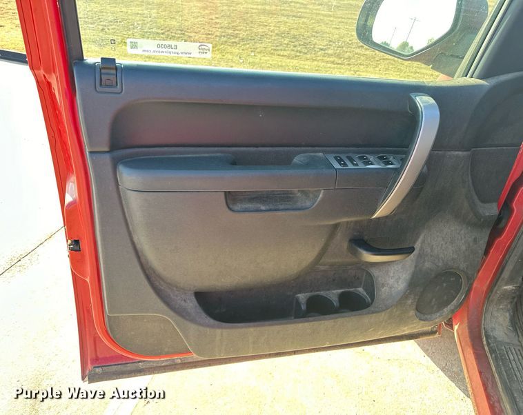 image for item EJ5030 2011 GMC  Sierra 1500 Crew Cab pickup truck