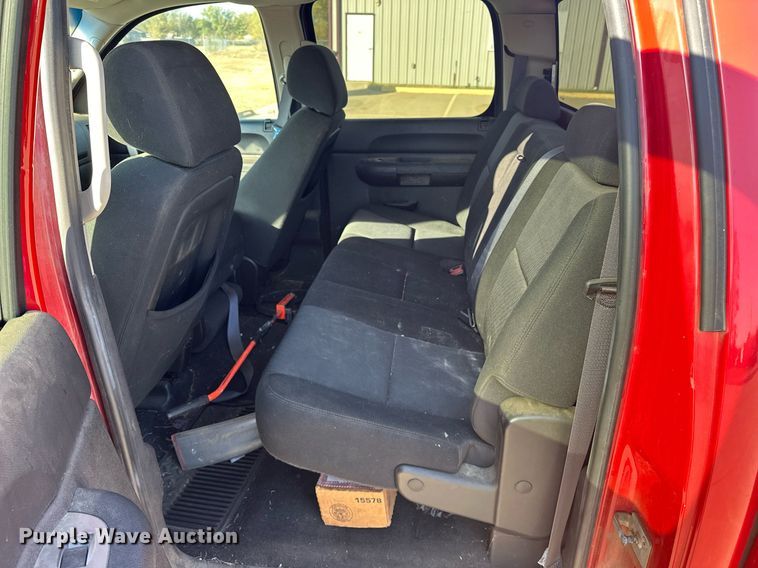 image for item EJ5030 2011 GMC  Sierra 1500 Crew Cab pickup truck