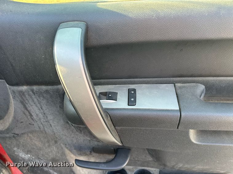image for item EJ5030 2011 GMC  Sierra 1500 Crew Cab pickup truck