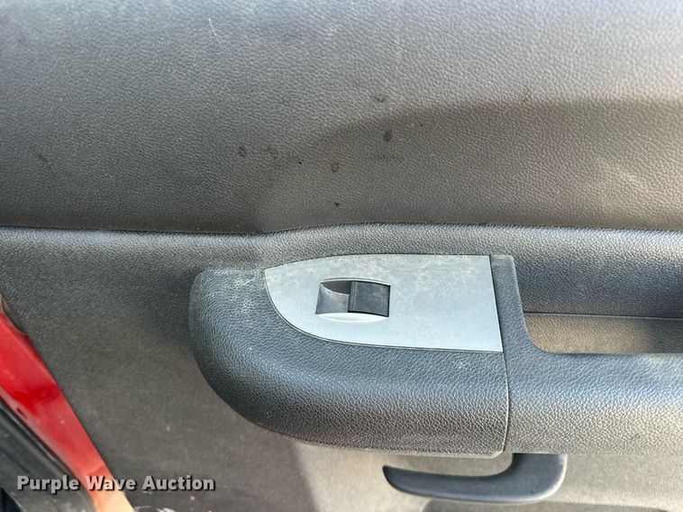 image for item EJ5030 2011 GMC  Sierra 1500 Crew Cab pickup truck