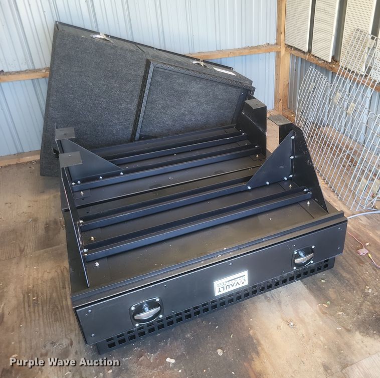 image for item EJ8055 Police equipment