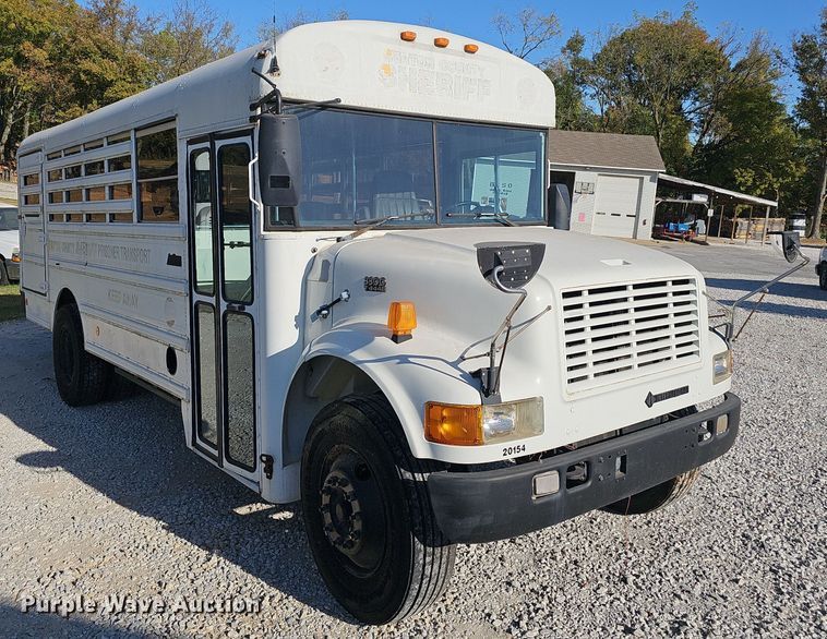 image for item EK0897 1999 International Amtran 3800 prisoner transport bus
