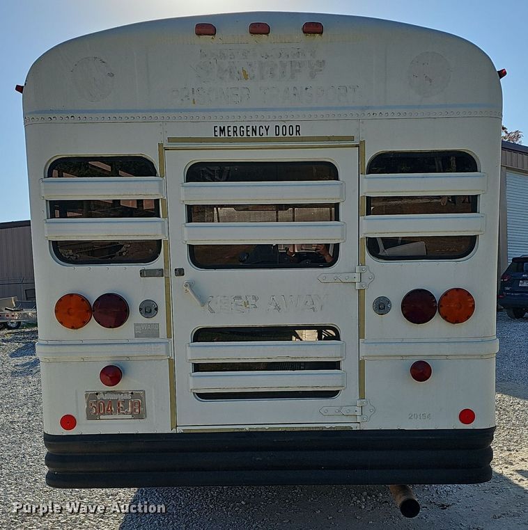 image for item EK0897 1999 International Amtran 3800 prisoner transport bus