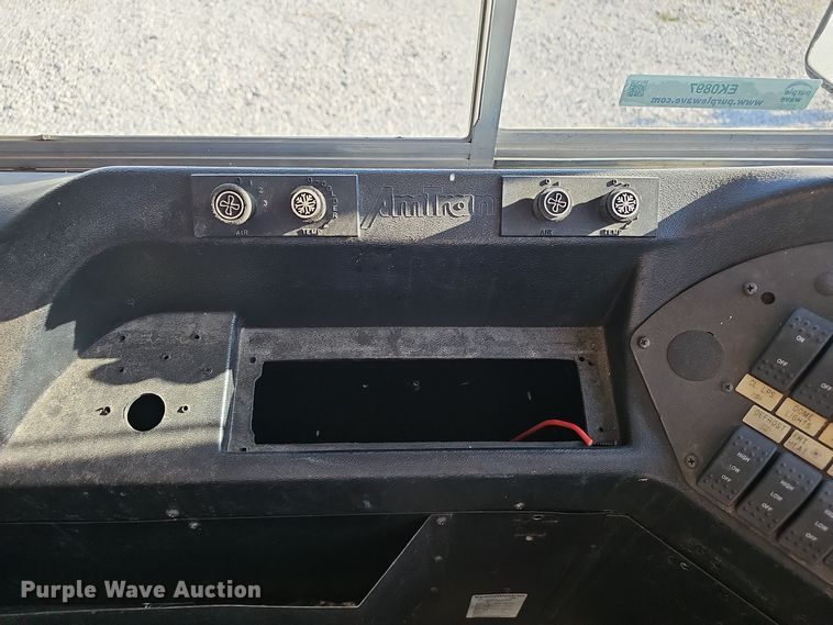 image for item EK0897 1999 International Amtran 3800 prisoner transport bus