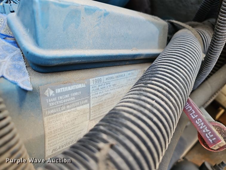 image for item EK0897 1999 International Amtran 3800 prisoner transport bus