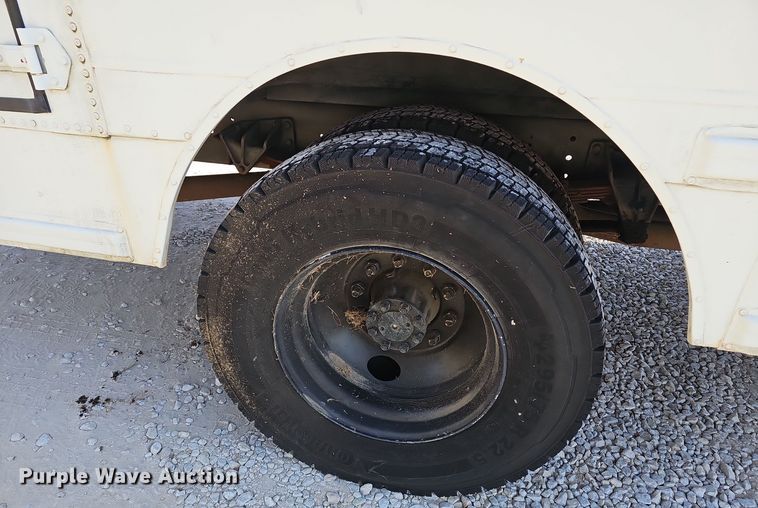 image for item EK0897 1999 International Amtran 3800 prisoner transport bus