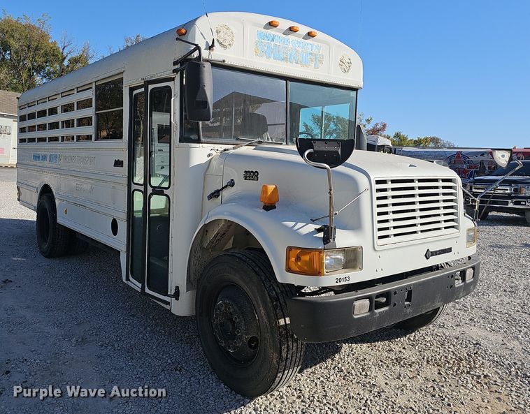 image for item EK0898 1999 International Amtran  3800 prisoner transport bus