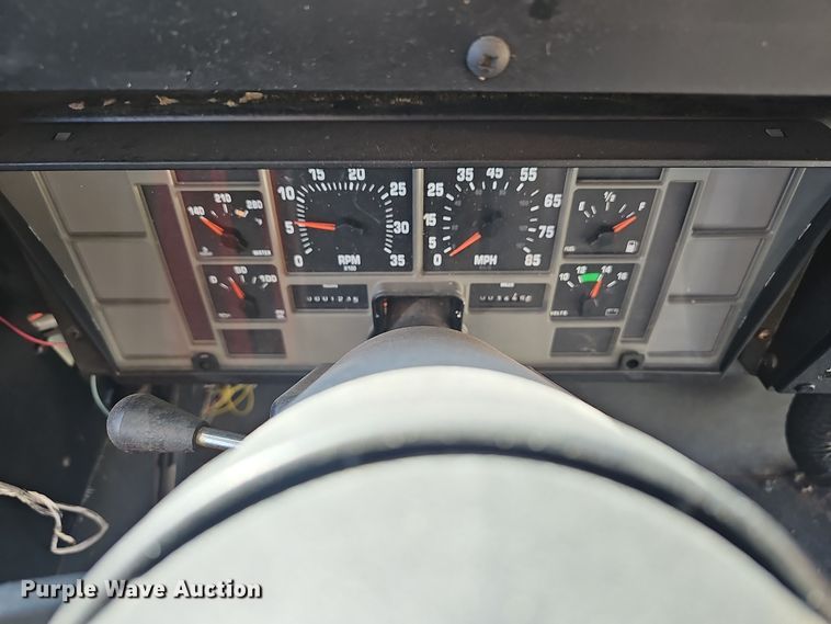 image for item EK0898 1999 International Amtran  3800 prisoner transport bus